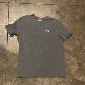 Gray under armor shirt